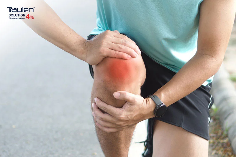Đau đầu gối mặt trước thường là hội chứng đau bánh chè - đùi, viêm gân bánh chè, hoặc do chạy quá sức, sai tư thế